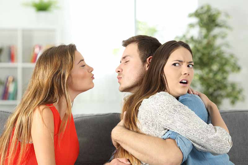 Mơ thấy chồng ngoại tình là điềm gì? Giải mã chiêm bao chi tiết