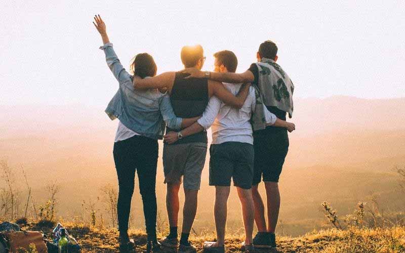 Mơ thấy bạn cũ là điềm gì? Hé lộ ý nghĩa bất ngờ sau giấc mơ
