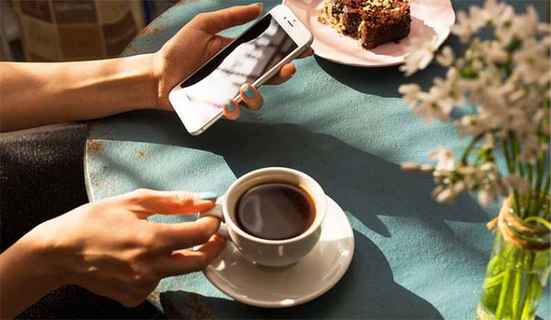 Mơ thấy uống cà phê là điềm gì? Giải mã thông điệp tiềm ẩn