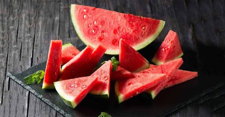 Mơ thấy dưa hấu là điềm gì? Hé lộ ý nghĩa tài lộc và con số may mắn