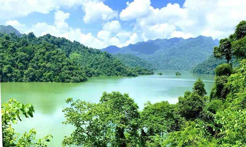 Giải mã giấc mơ thấy hồ nước trong phong thuỷ và tâm lý đời sống