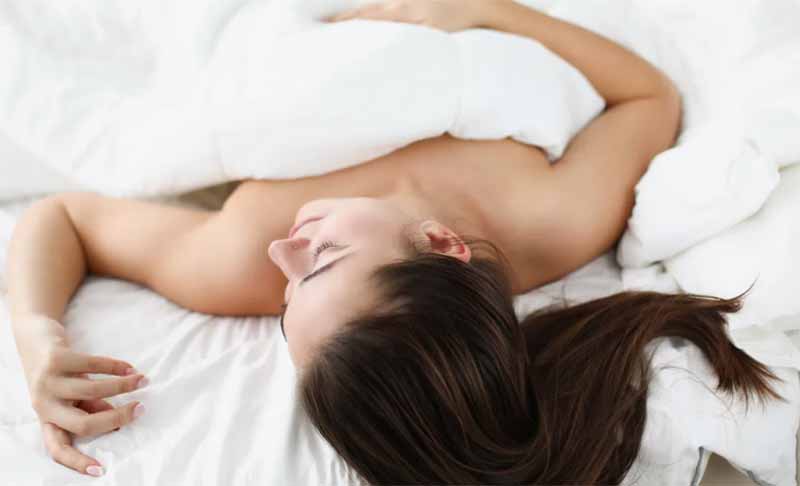 Mơ thấy khoả thân là điềm gì? Hé lộ bí mật ẩn sâu trong tiềm thức